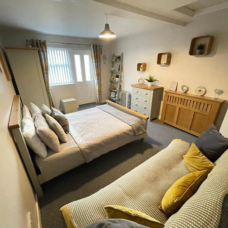 Westend Holiday Let 2 Brecon Eksteriør billede